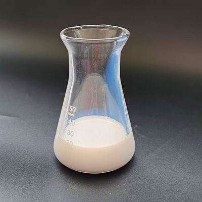 Bom preço. Resistência ao desgaste Resistência ao envelhecimento Boa suavidade Alto ponto de fusão Tipo suave Emulsão de cera de alta densidade para produtos de borracha on-line